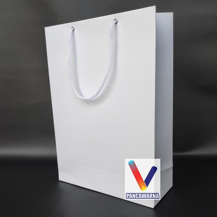 

Paper Bag Ukuran 25x10x35 Putih Polos AC 260gsm Laminasi