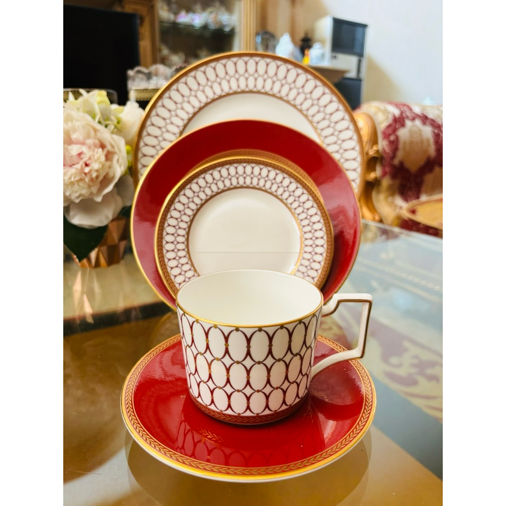 Dinner Set Serving Wedgwood Renaissance Red Mewah Cantik
