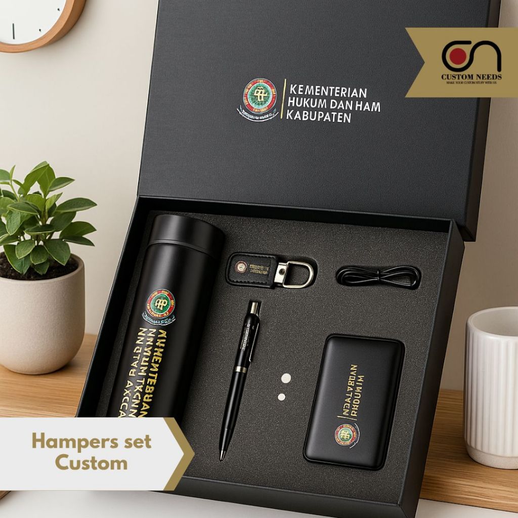 

HAMPERS SET TUMBLER LED SUHU GLOSSY UV + PEN POINTER GRAFIR + FLASHDISK KULIT 32GB UV + POWERBANK 10000MAH UV