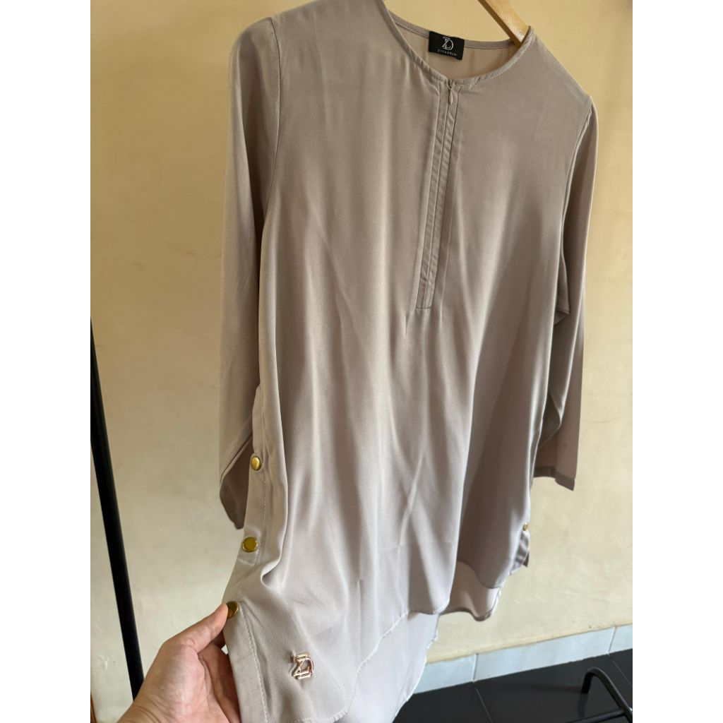 PRELOVED Vanilla Hijab|Zyta Delia |buttonscarves