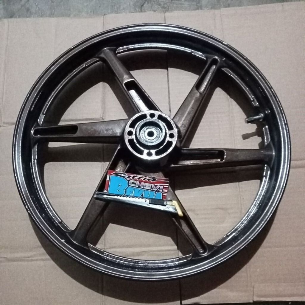 VELG DEPAN SATRIA HIU COPOTAN ORIGINAL PNP SATRIA LUMBA