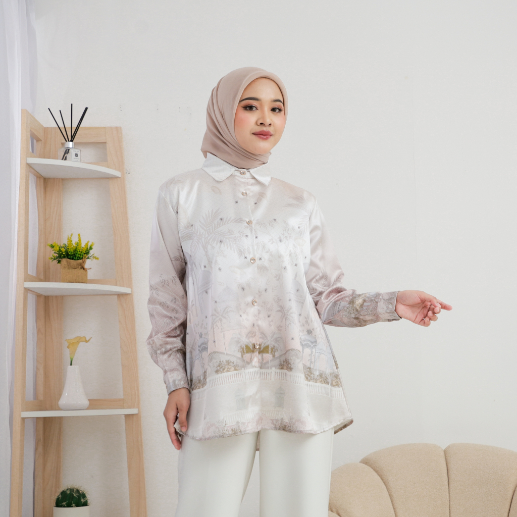 Atasan Kemeja Wanita Lengan Panjang Keginian Full Motif Printing Satin Silk Premium Amira