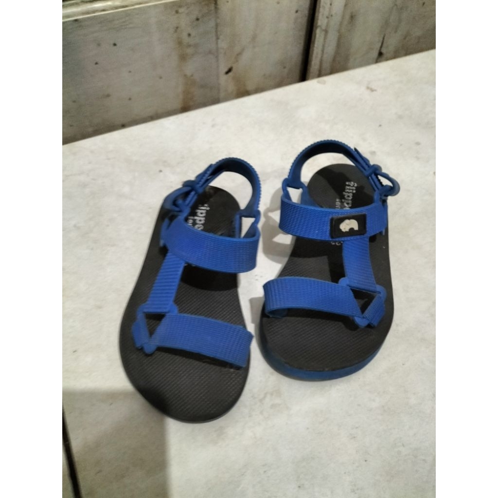 Sandal anak 1 tahun flipper size 22-23 Preloved like new