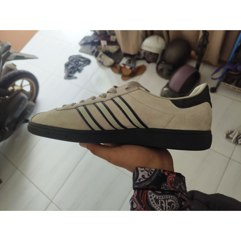 adidas munchen sesame