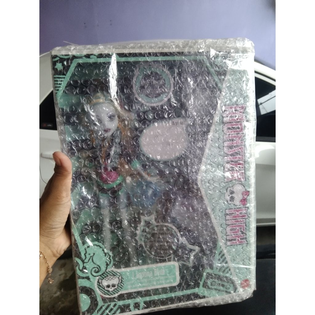 Monster high lagona creeproduction 2 kali checkout please read description