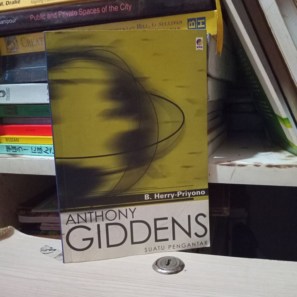 buku Anthony Giddens suatu pengantar