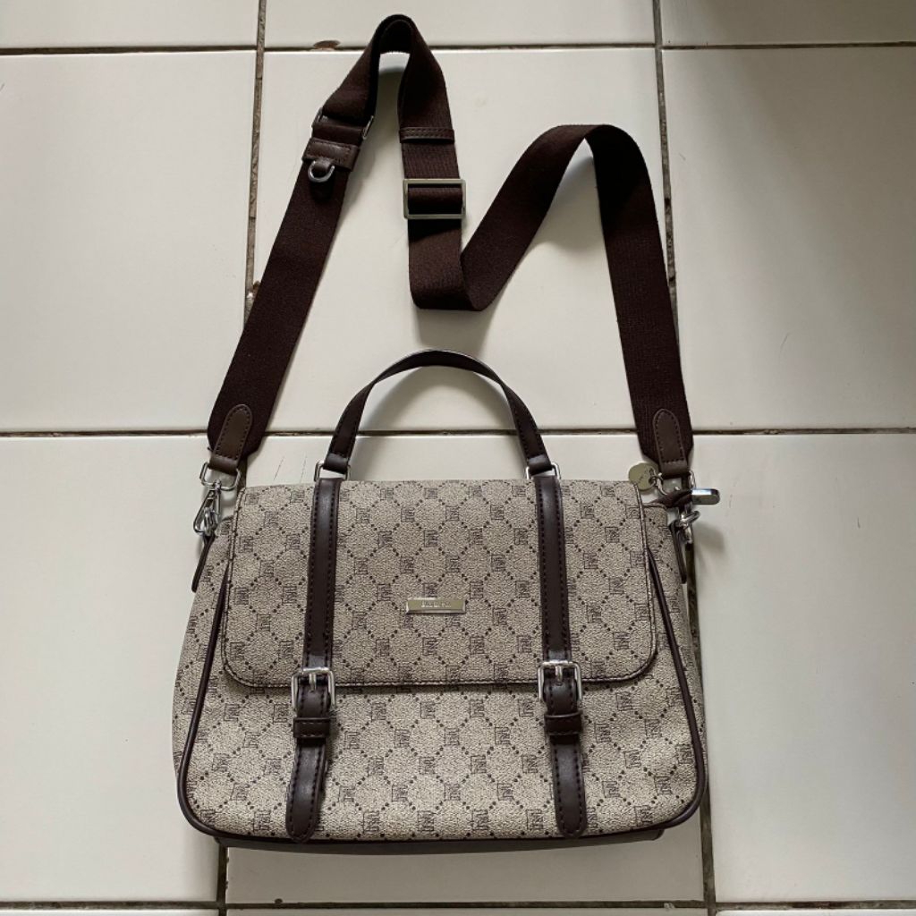 Preloved VVGC New Edition Tas Elizabeth | Slingbag Elizabeth | Brown Bag