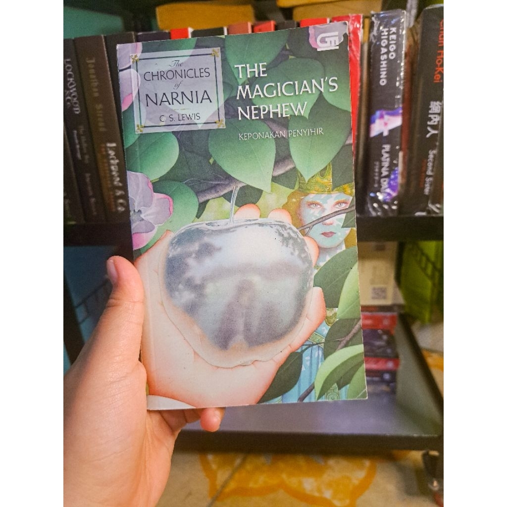 NOVEL NARNIA - THE MAGICIAN'S NEPHEW BY C.S LEWIS [PRELOVED]