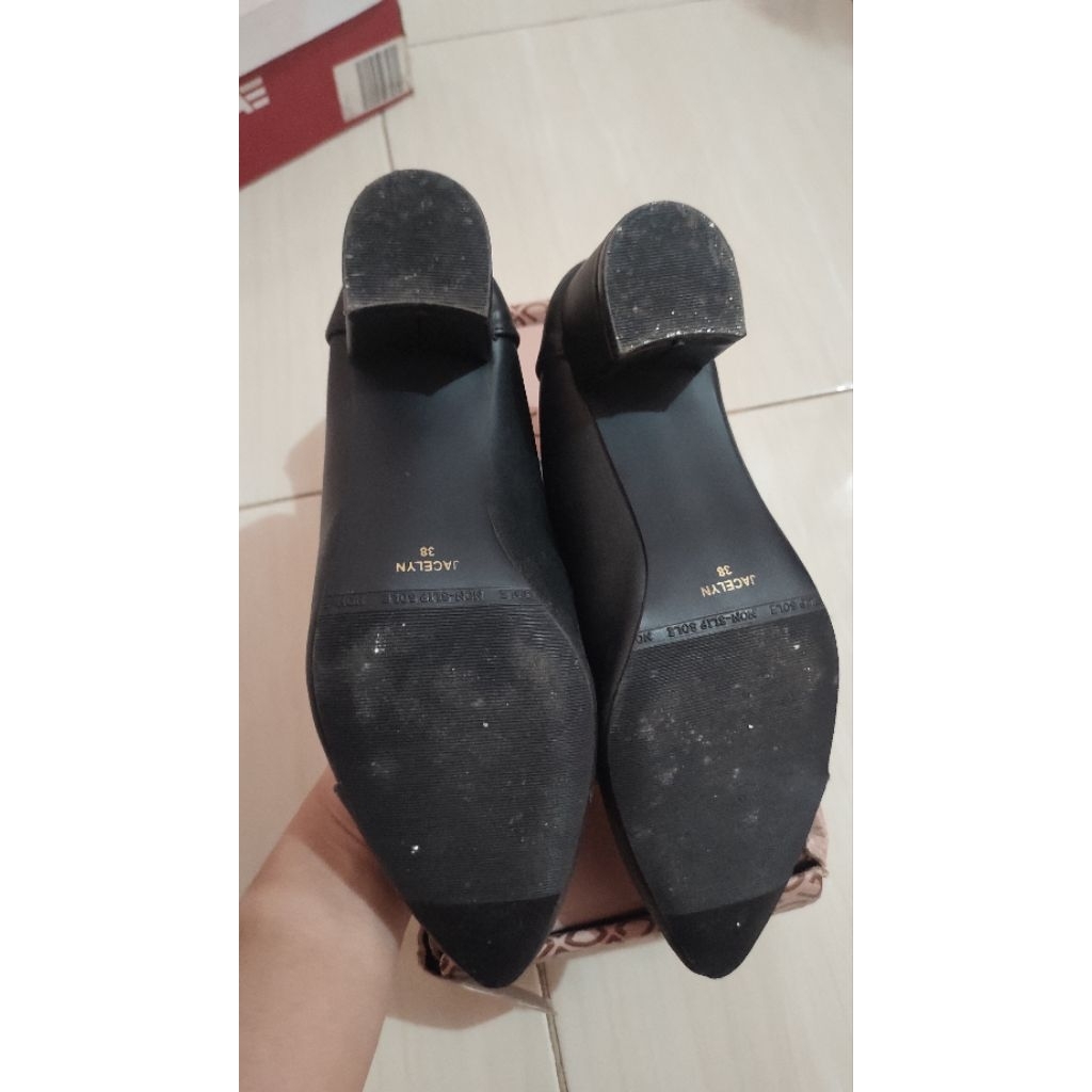 Preloved ViviNici Jacelyn