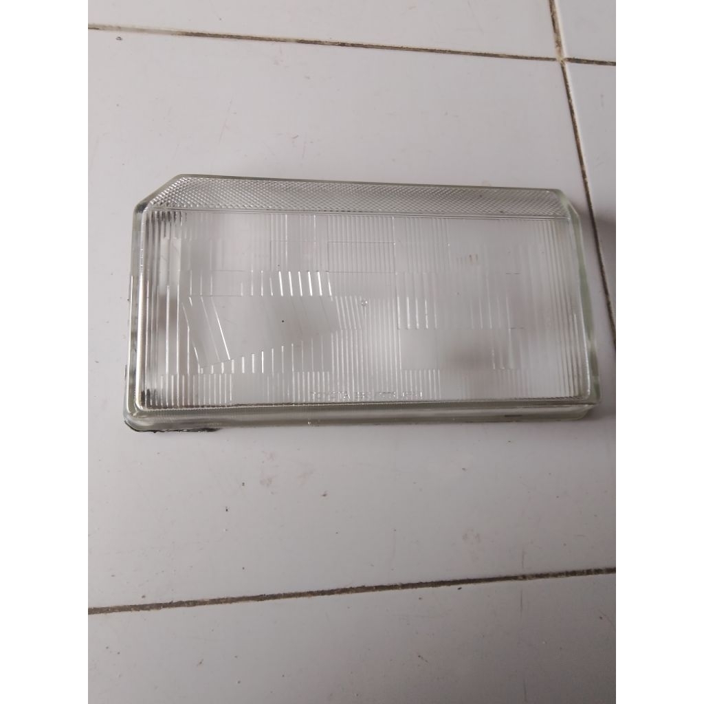 Kaca mika lampu depan kijang Grand