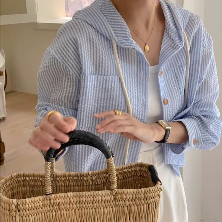 Kemeja Hoodie Wanita Gaya Korea Anti UV Lengan Panjang Motif Garis Warna Biru