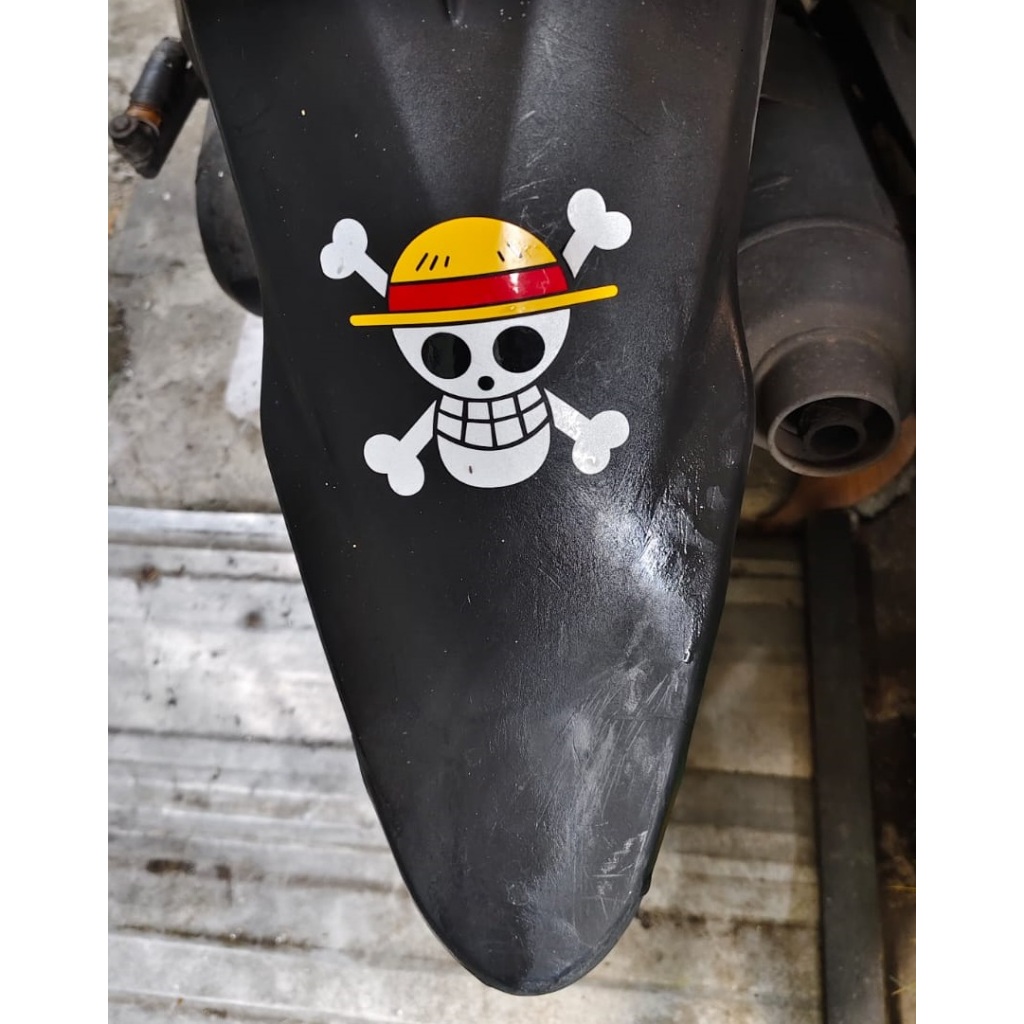 

stiker logo one piece