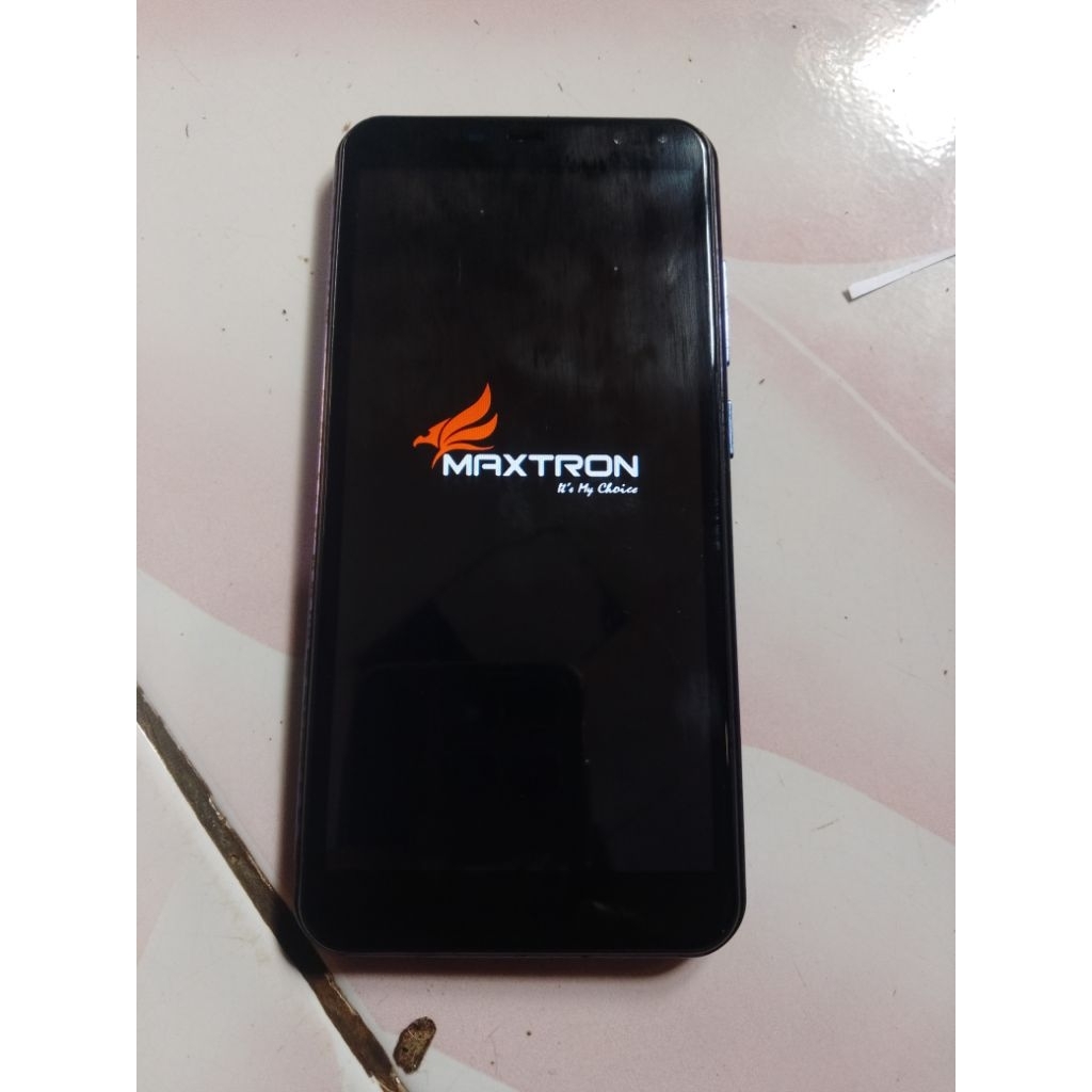 Lcd Ts Maxtron Pluto