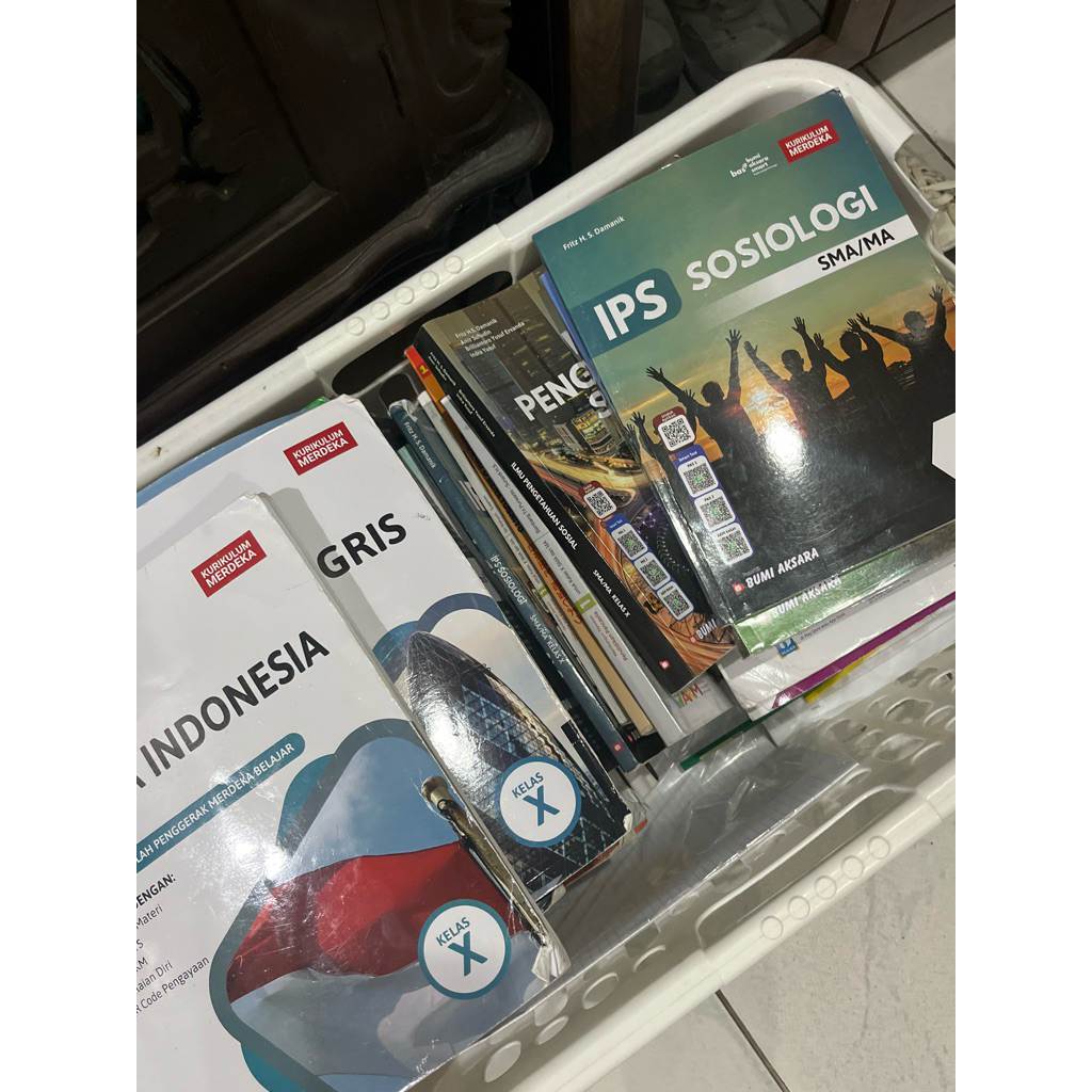 

buku pelajaran IPS, IPA, MTK, EKONOMI, KIMIA, FISIKA, BIOLOGI, PAI, INFORMATIKAkelas 10/x semua mata pelajaran, MODUL, BUPENA, BUKU CETAK