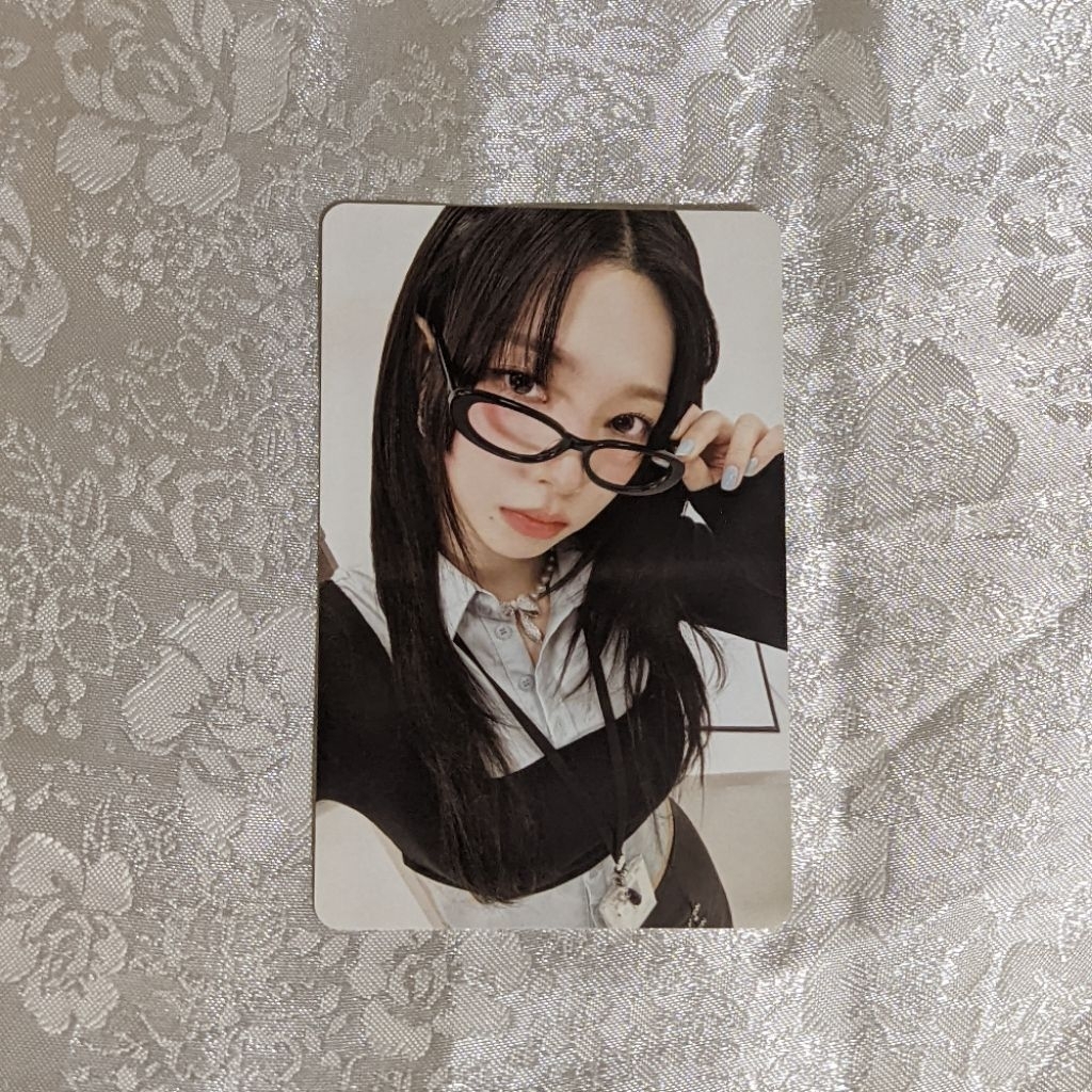 Photocard Karina aespa SG25 Specs Official