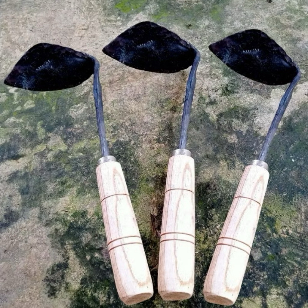 Gathul Cangkul Rumput - Wangkil Miring