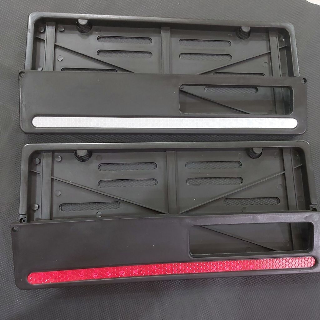 grosir tempat plat nomor stiker reflektif merah putih universal motor