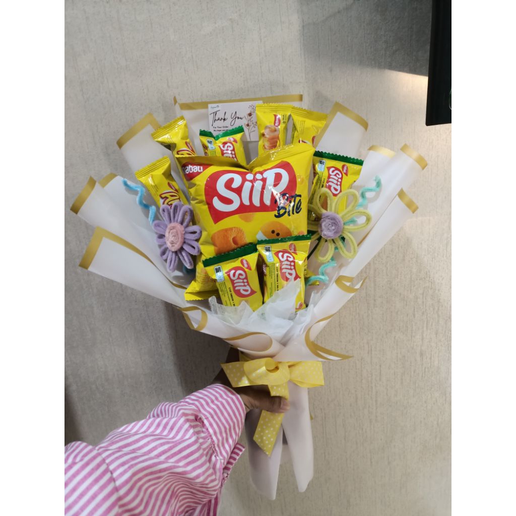 

sedjutagift_sby | Bouqet Snack | Buket Jajan | Buket Wisuda | Buket Hadiah