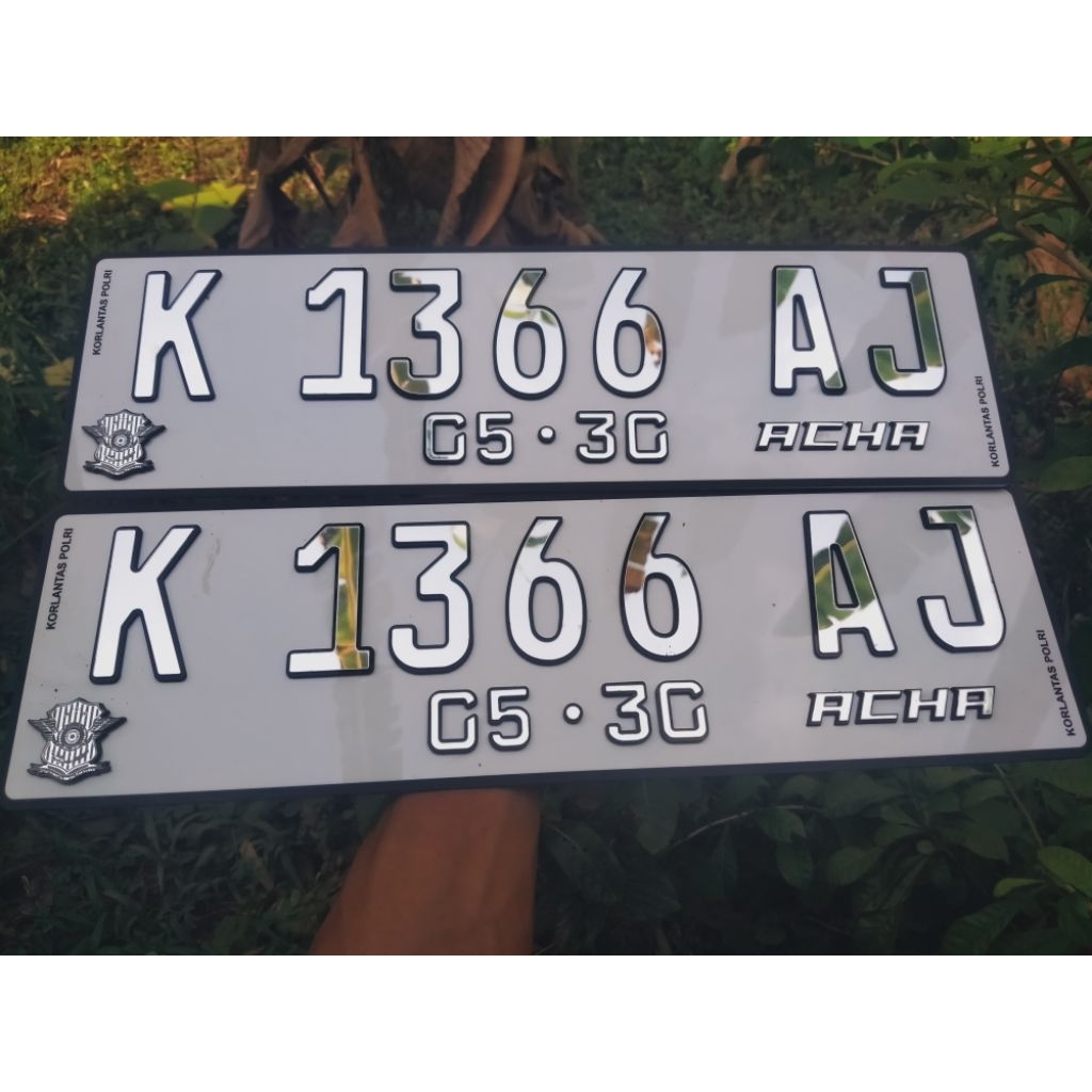Plat nomor mobil akrilik timbul font FE / plat nomor akrilik / plat nomor keren