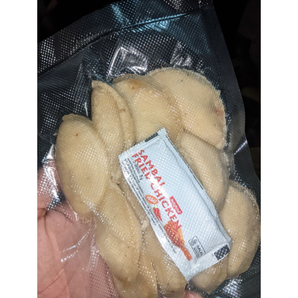 

Cireng isi ayam suwir