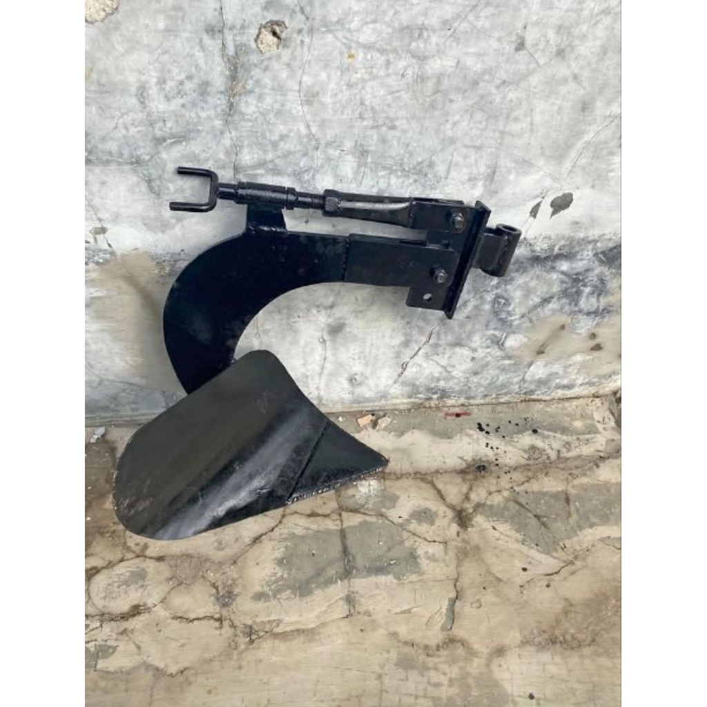 ALAT BAJAK SAWAH Singkal Boxer Traktor Quick