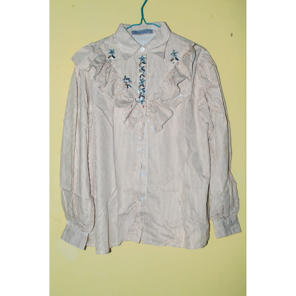 "Briar Rose" Blouse - Kemeja Ruffle Salur Bordir Bunga-preloved jenna and kaia