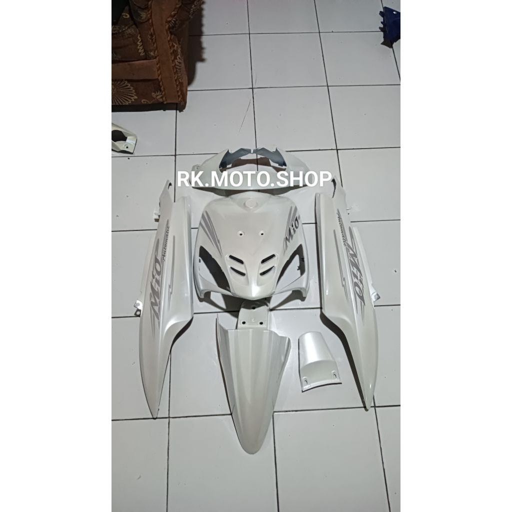 fulllset body halus mio sporty/mio lama warna putih mutiara plus striping