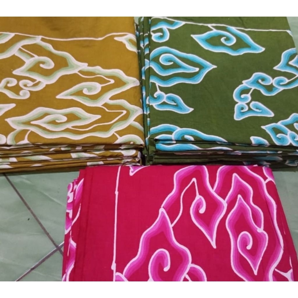 kain batik tulis motif mega mendung