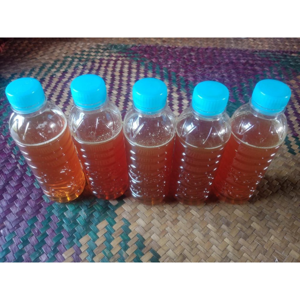 

MADU ASLI MADU MURNI MADU HUTAN ALAMI TANAH BUMBU KOTABARU MADU ASLI DAN MURNI LIAR BUKAN TERNAK 300 ML JIKA TERBUKTI TIDAK ASLI DAN MURNI GARANSI UANG KEMBALI