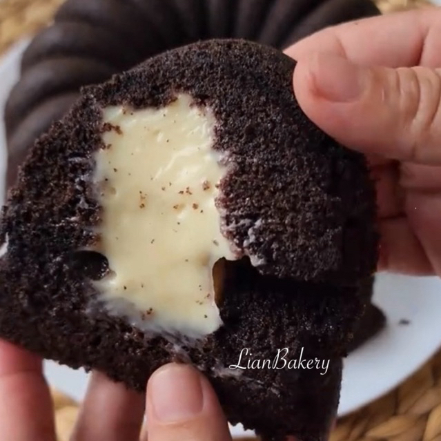 

BOLU KUKUS KETAN HITAM KEJU LUMER