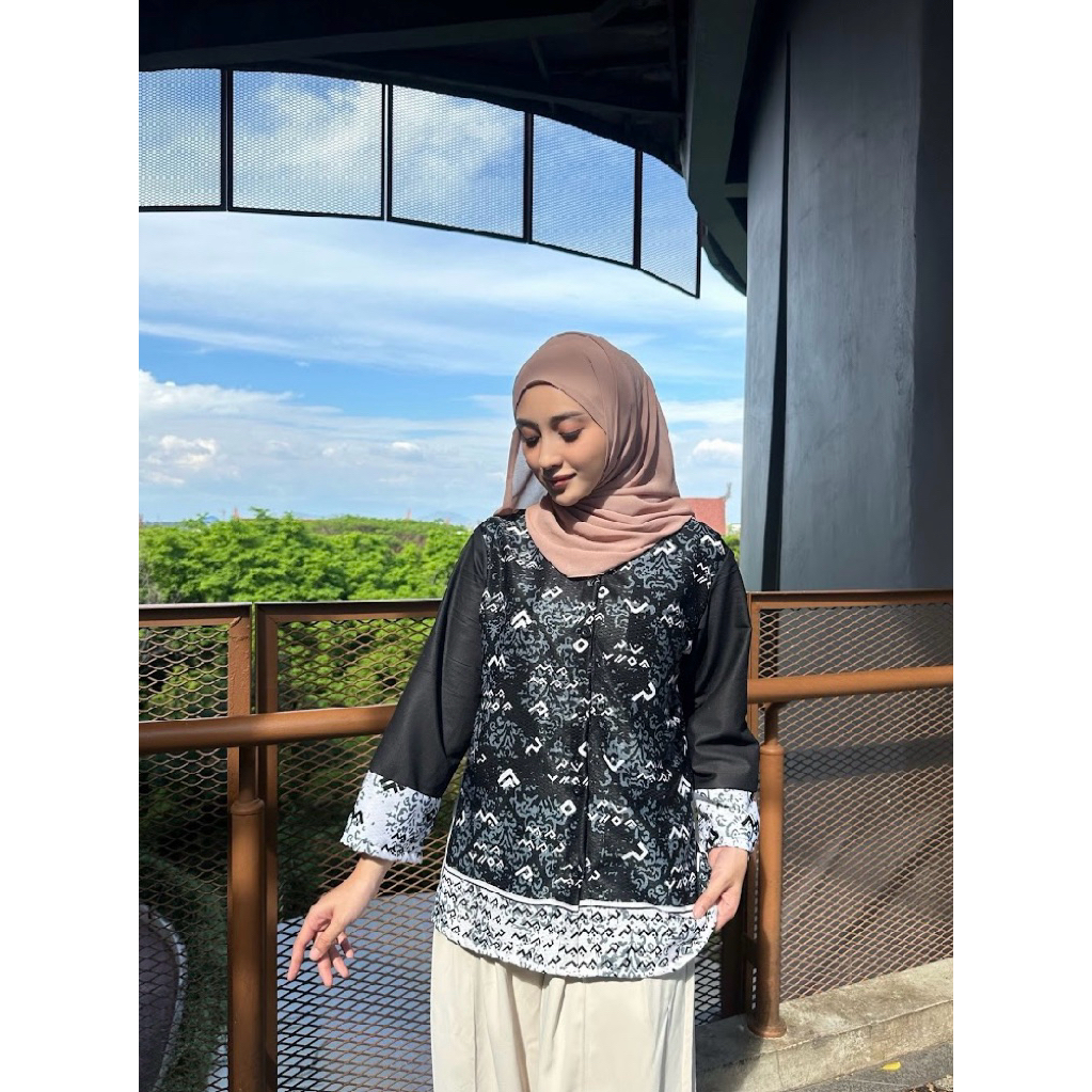 Agustus Collection Batik Lontara Makassar