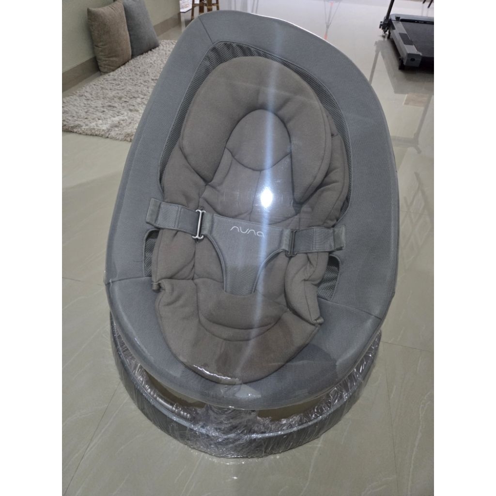 Nuna Leaf grow PRELOVED