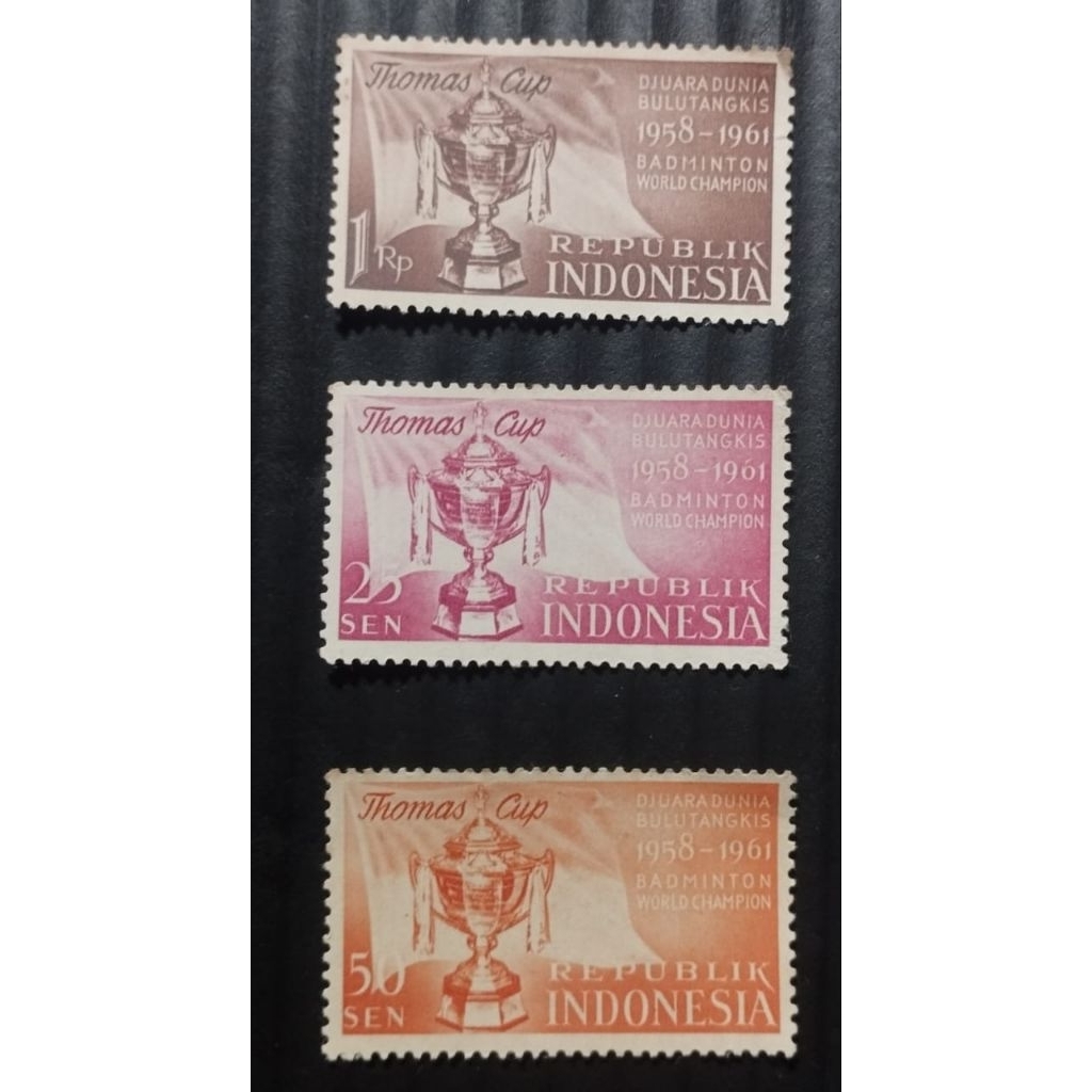 

Prangko lama Seri Piala Thomas Usia 64 Tahun 3 Pcs