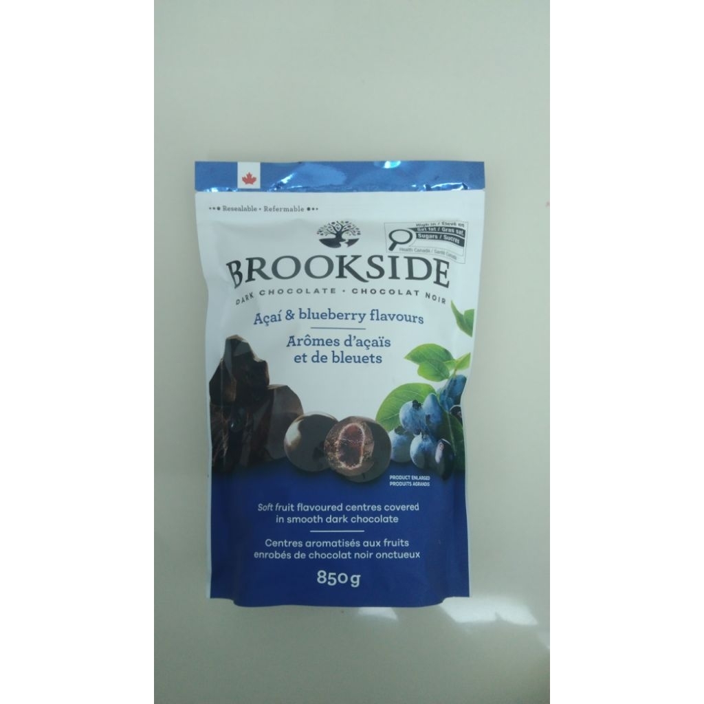 

Brookside Dark chocolate with Acaii & blueberry Size besar 850g