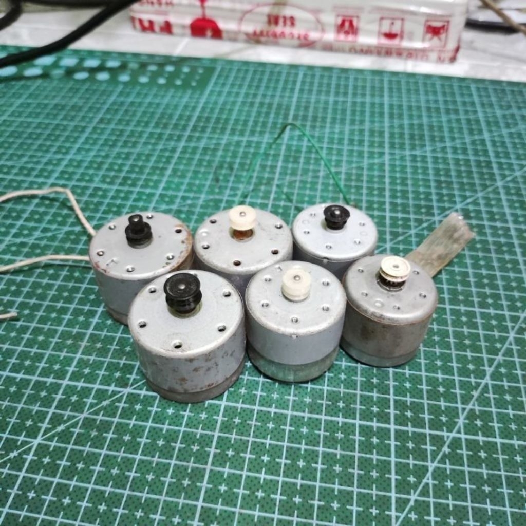 minimal beli 3pcs DINAMO GENERATOR BEKAS DINAMI TAPE 12VDC MOTOR GENERATOR LED