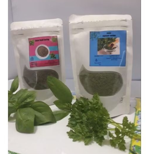 

Basil Kering Premium 10–20gr | Aromatic & Fresh | Kemasan Standing Pouch