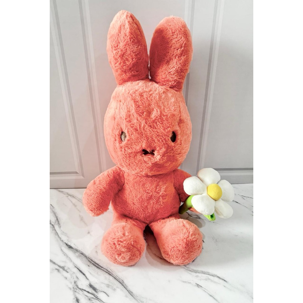 RARE | Boneka Plushie Miffy sz Jumbo Bulu-Bulu Lembuuuut Soft Pegang Bunga