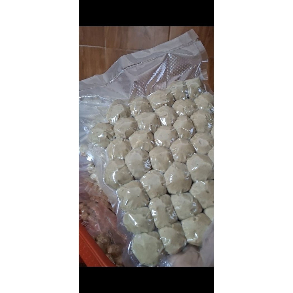 

bakso halus ukuran sedang satuan / jual per 1 butir
