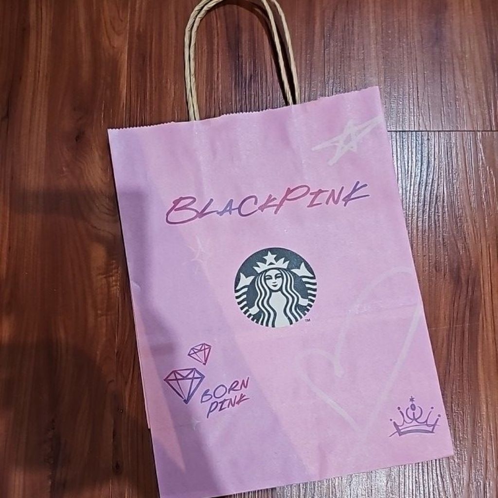 

paperbag starbucks blackpink