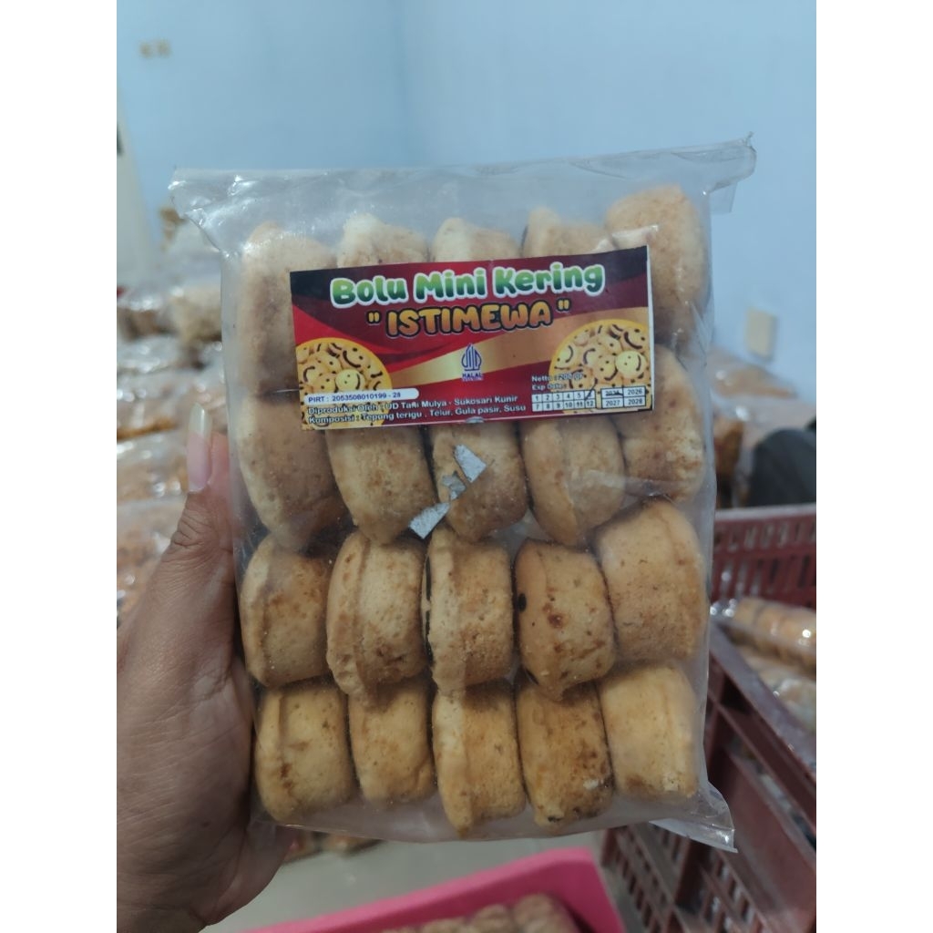 

Bolu mini kering istimewa