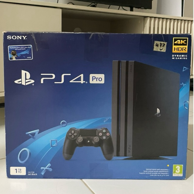 PS4 Pro 1 TB (second like new)