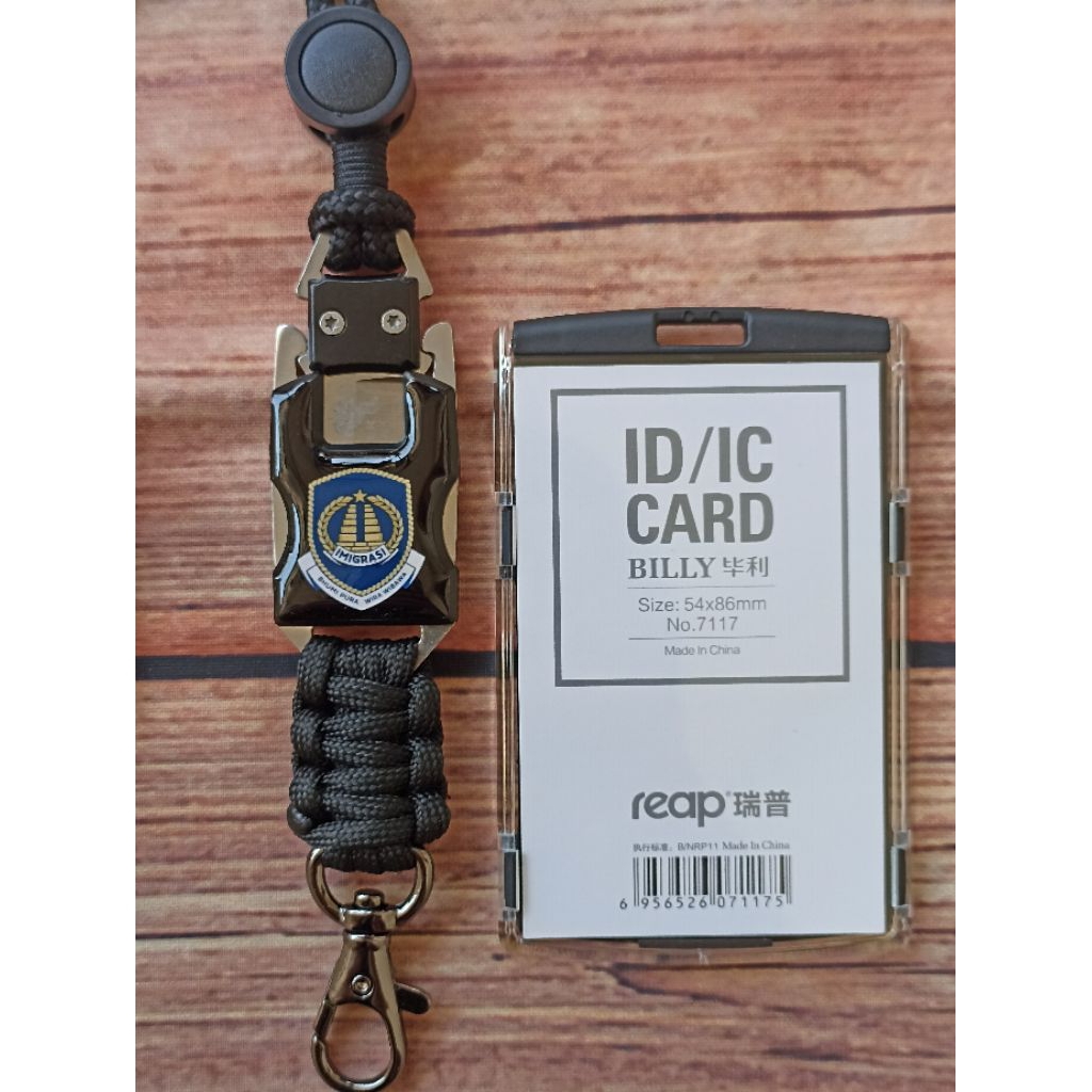 

LANYARD ID MODEL TACTICAL LOGO IMIGRASI