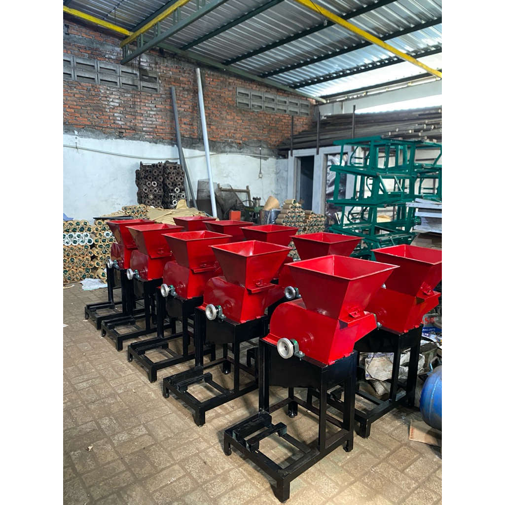 Mesin pencacah rumput/mesin cacah rumput multifungsi