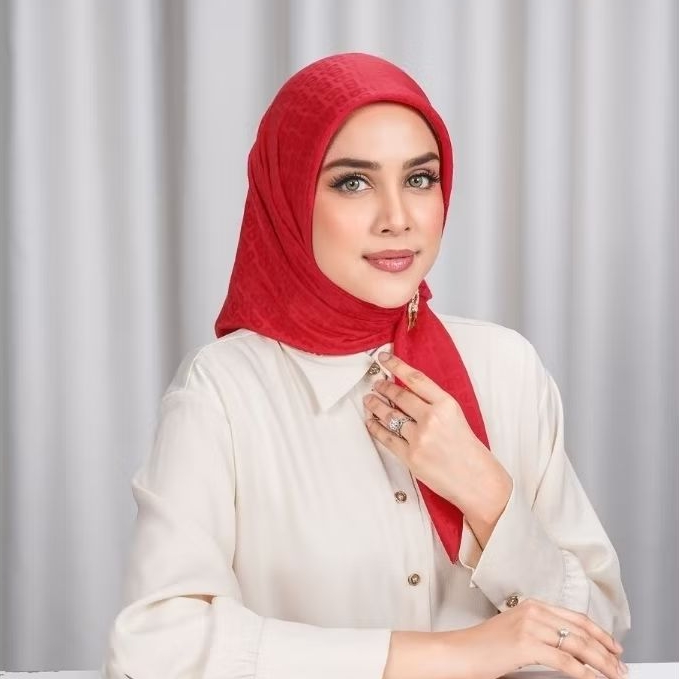 TAPIS EMBOSSED TRUE RED BUTTONSCARVES - JILBAB MERAH