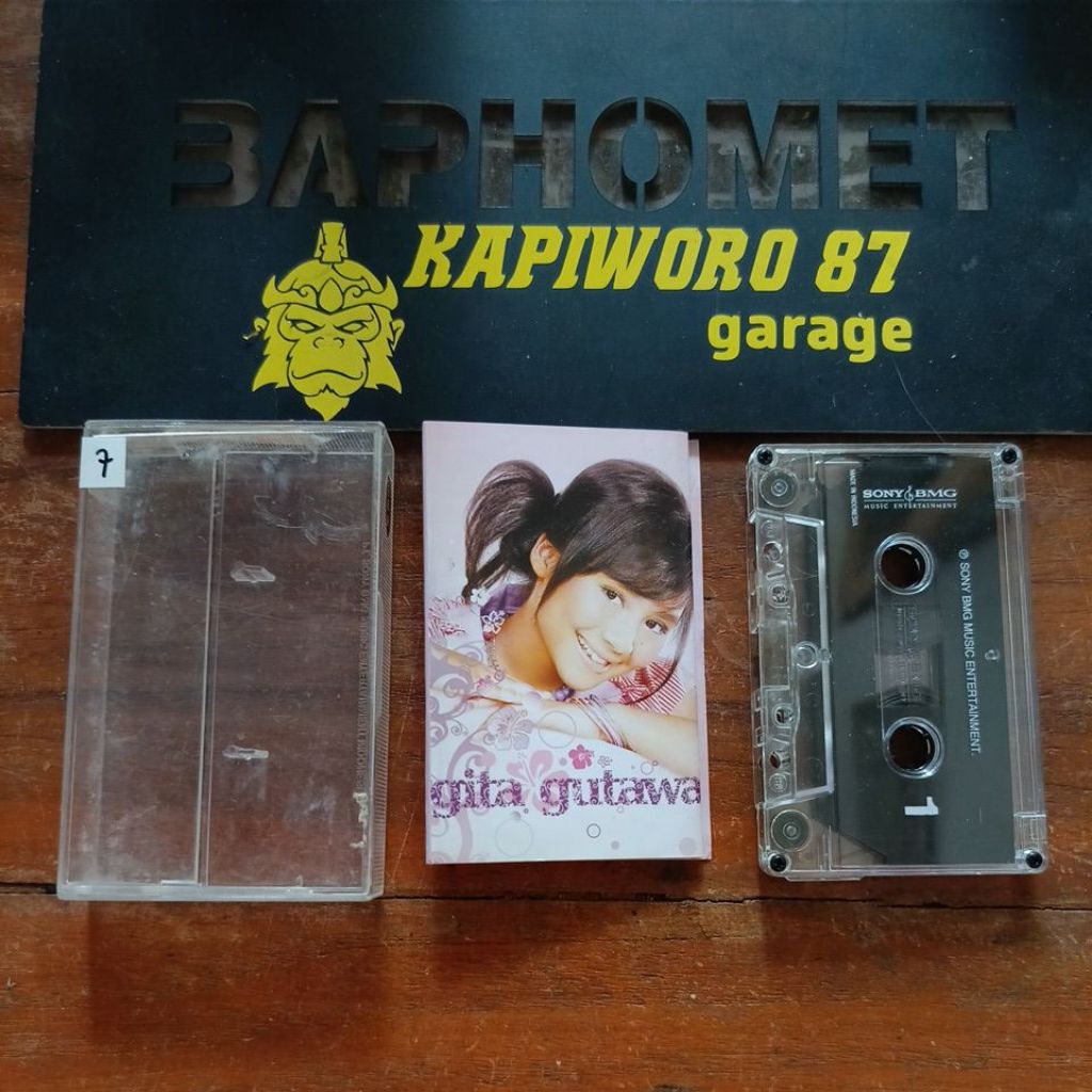 kaset pita,,,GITA GUTAWA