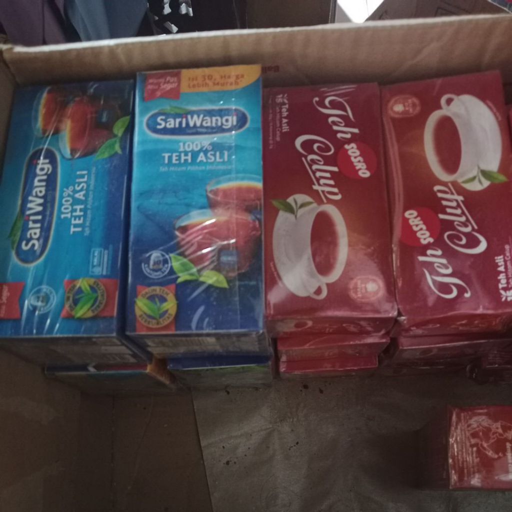 

(paket isi 6 pcs) teh celup sariwangi dan teh sosro
