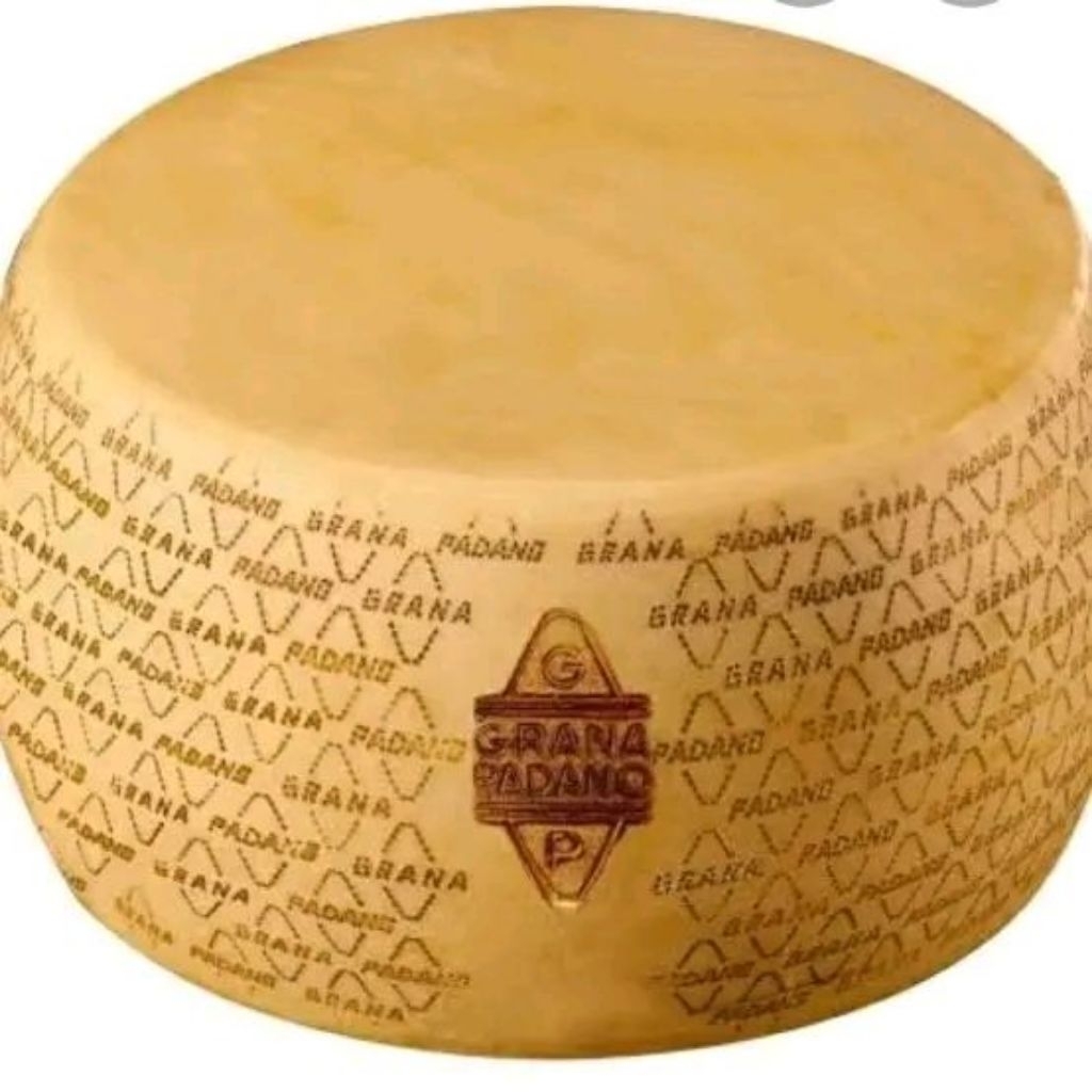 

Keju Parmesan cheese GRANA PADANO wheel/loaf 12 months 36-39 kg