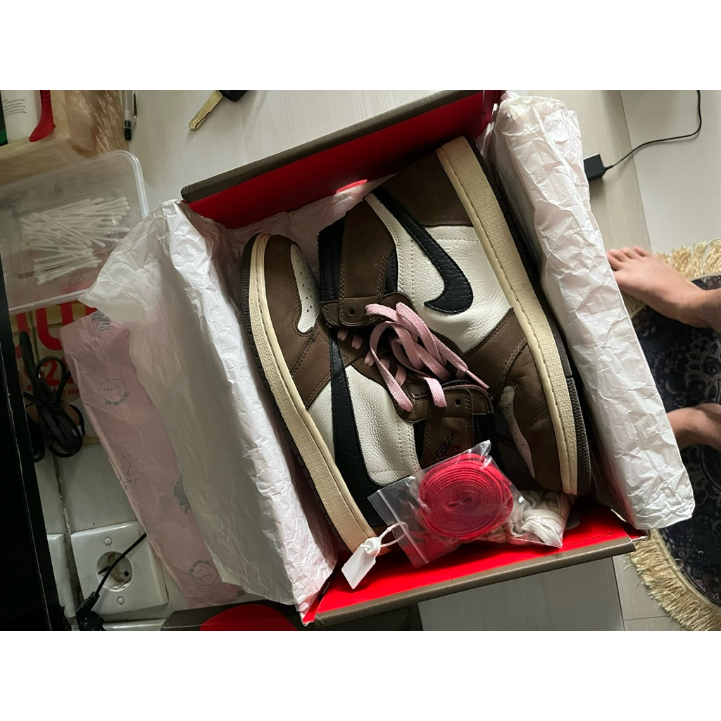 Air Jordan 1 Travis Scott “Mocha”