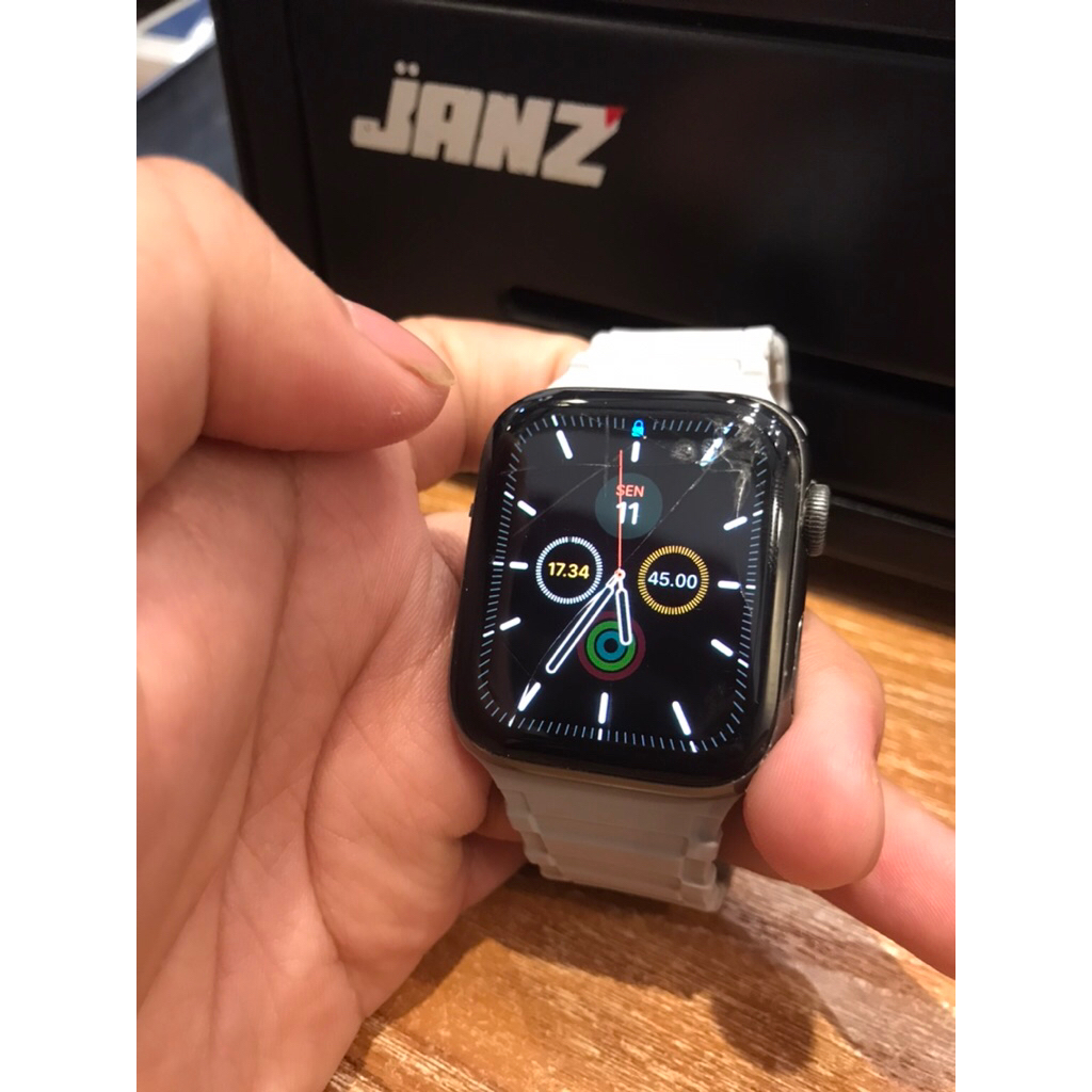 Apple Watch Series 5 44mm