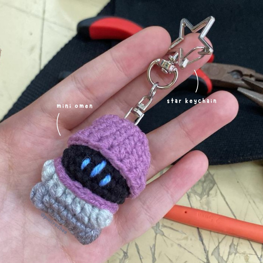 mini omen valorant crochet keychain // gantungan kunci mini omen valorant